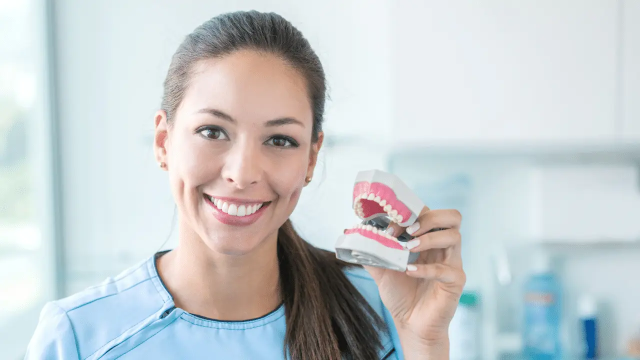 Berapa sih Pemasangan Gigi Palsu di Indental? | Indental Clinic Surabaya